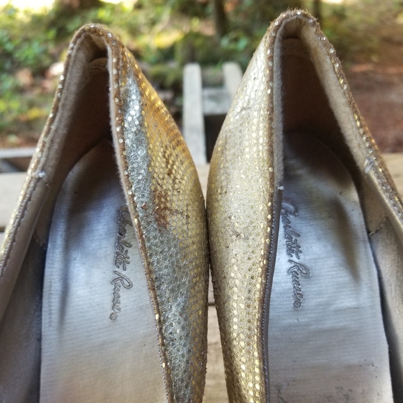 Size 9.5 Charlotte Russe Gold Metallic High Heels Pump Shoes Round Toe Ladies - Picture 12 of 12